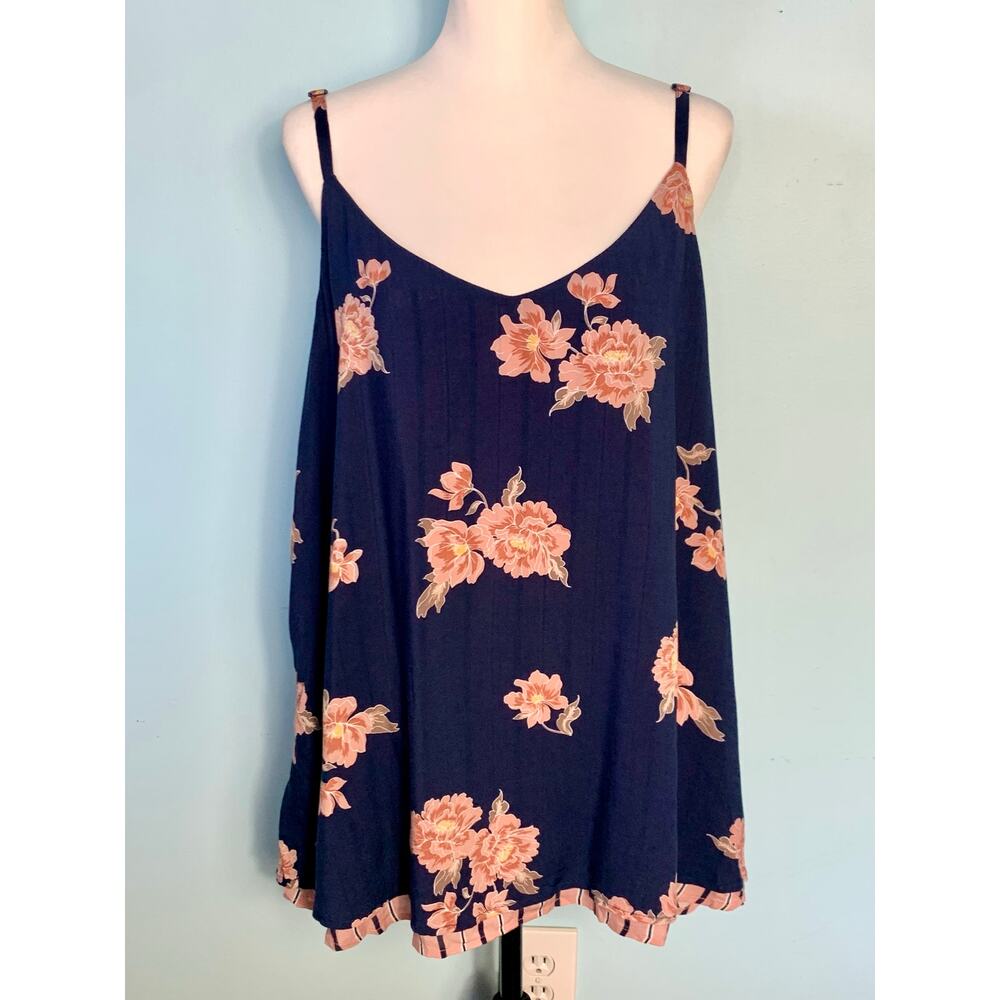 Torrid Navy and Pink Floral Layered Cami Top Size 2 (2X) - Picture 5 of 7
